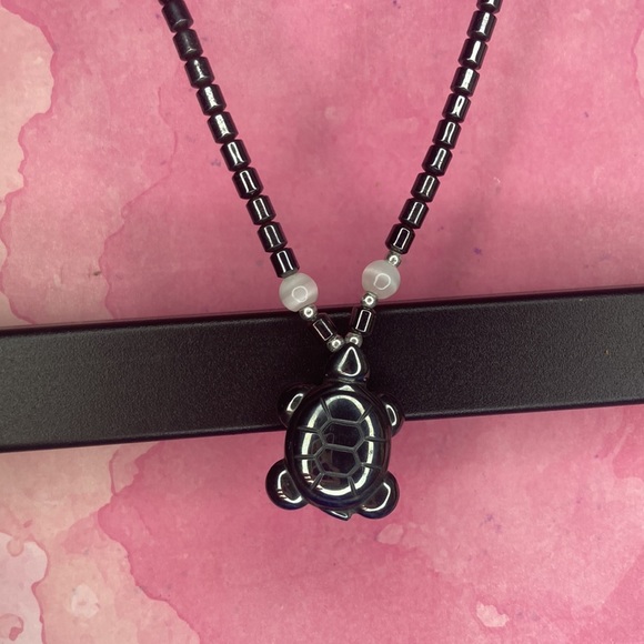 Dark Sterling silver beaded necklace with dark sterling silver turtle charm - Picture 2 of 2